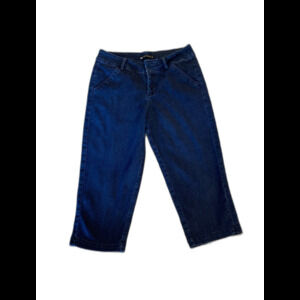 Lee Natural Fit 1889 Womans Denim Capri Pants Size 6 Vacation Travel Pool Casual